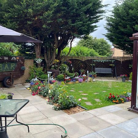 Ceylon Homestay Glasgow Bagian luar foto