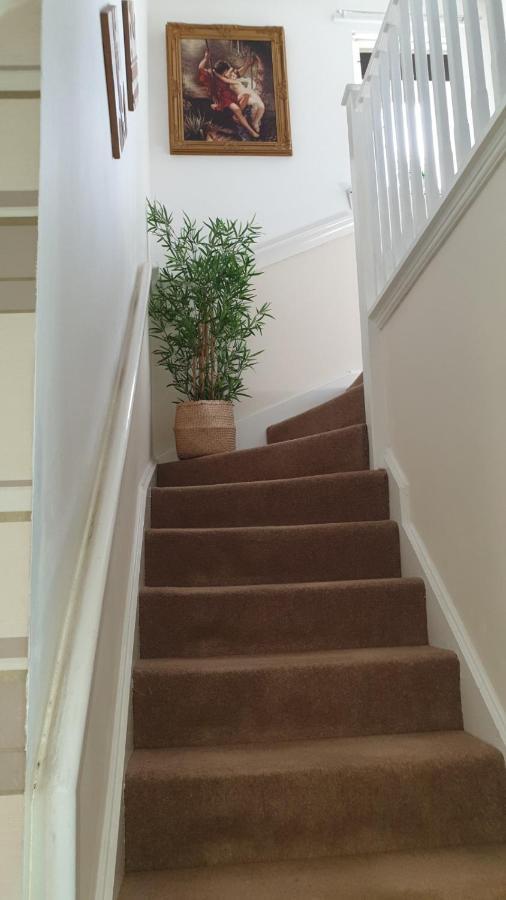Ceylon Homestay Glasgow Bagian luar foto