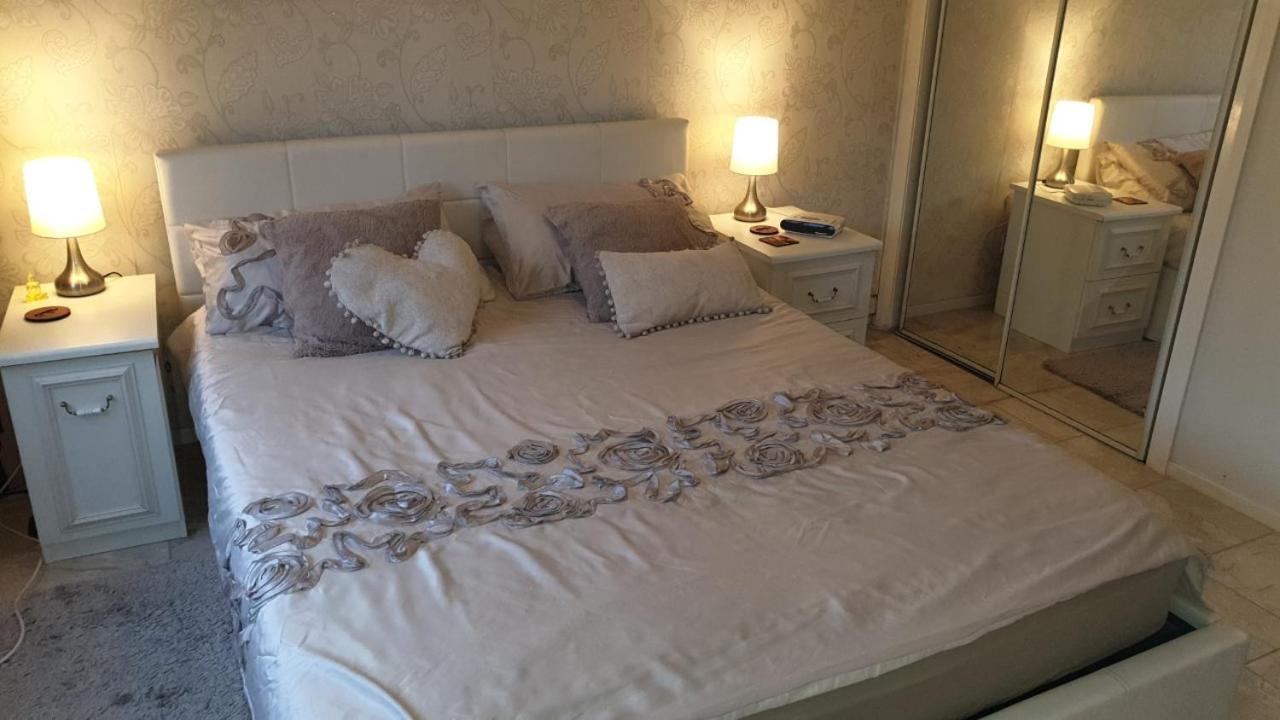 Ceylon Homestay Glasgow Bagian luar foto