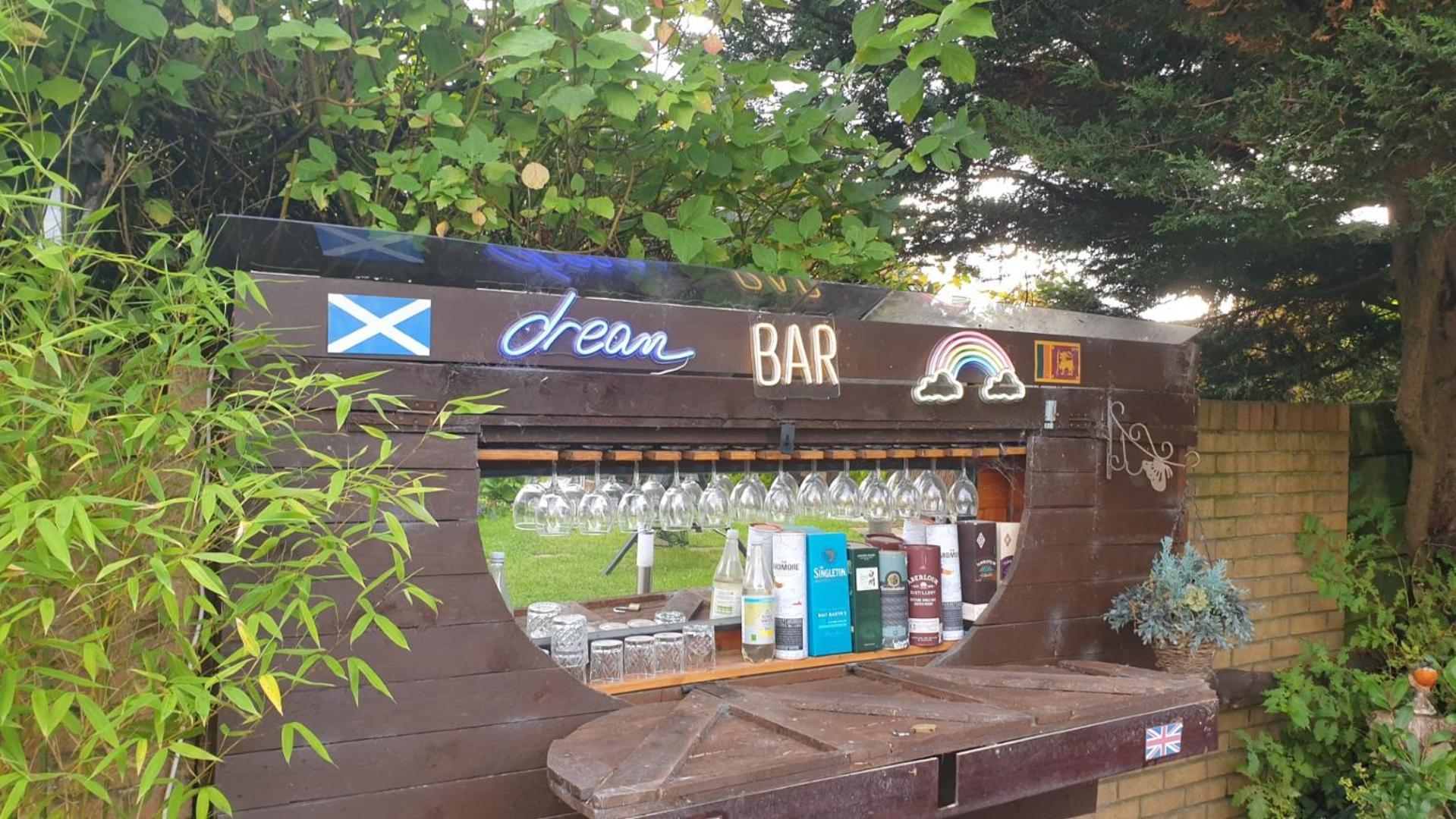Ceylon Homestay Glasgow Bagian luar foto